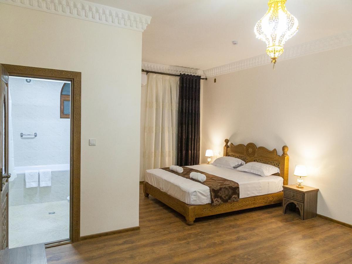Royal Bukhara hotel Bagian luar foto